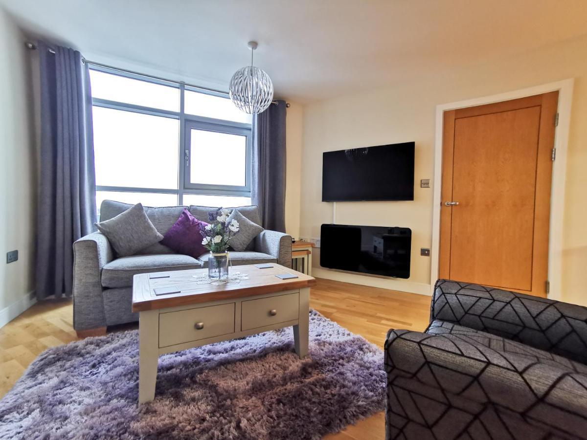 2 Bedroom City Centre Apartment With Free Parking Cardiff Ngoại thất bức ảnh